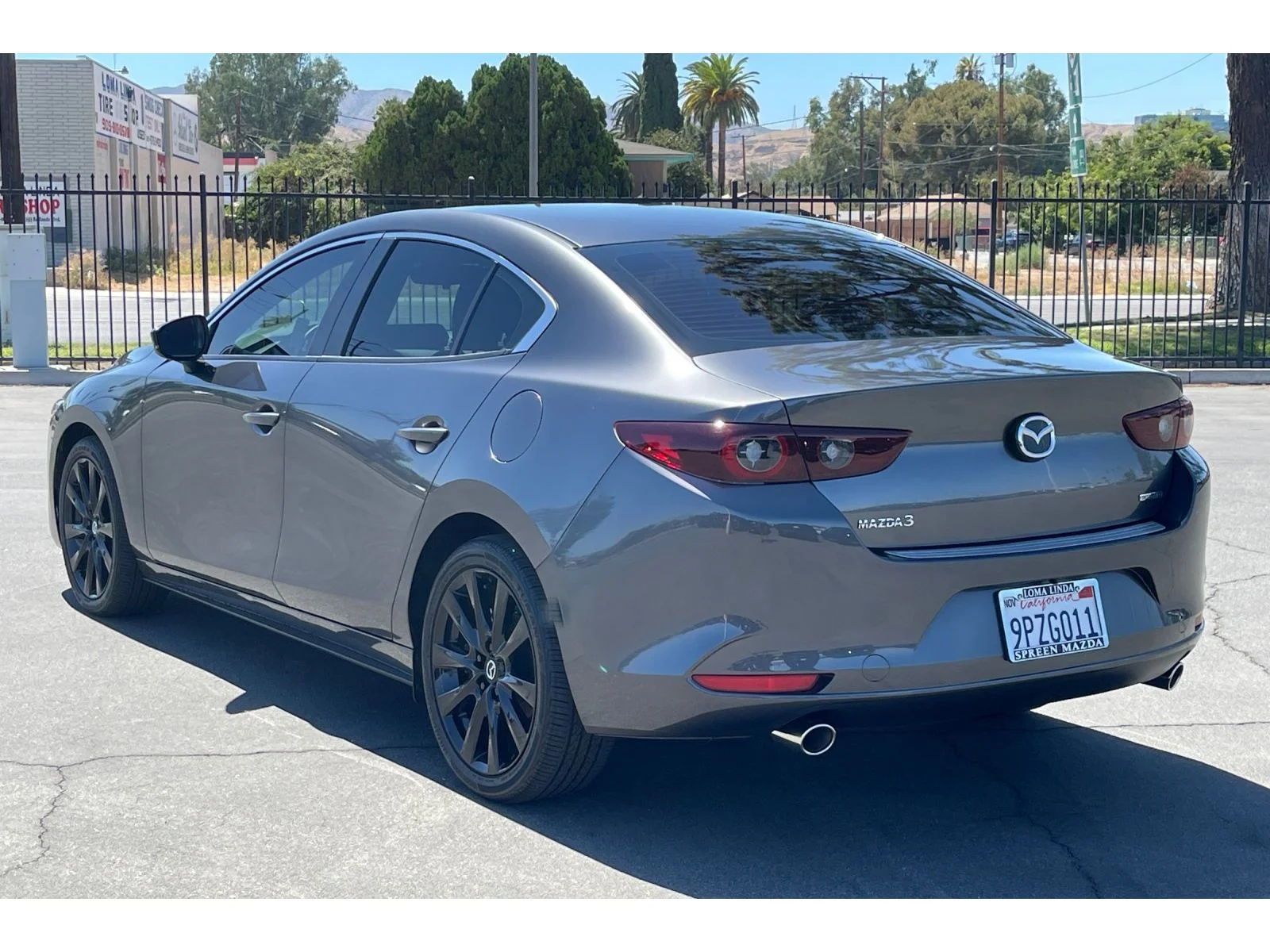 Used 2025 Machine Gray Metallic Mazda Select image 4