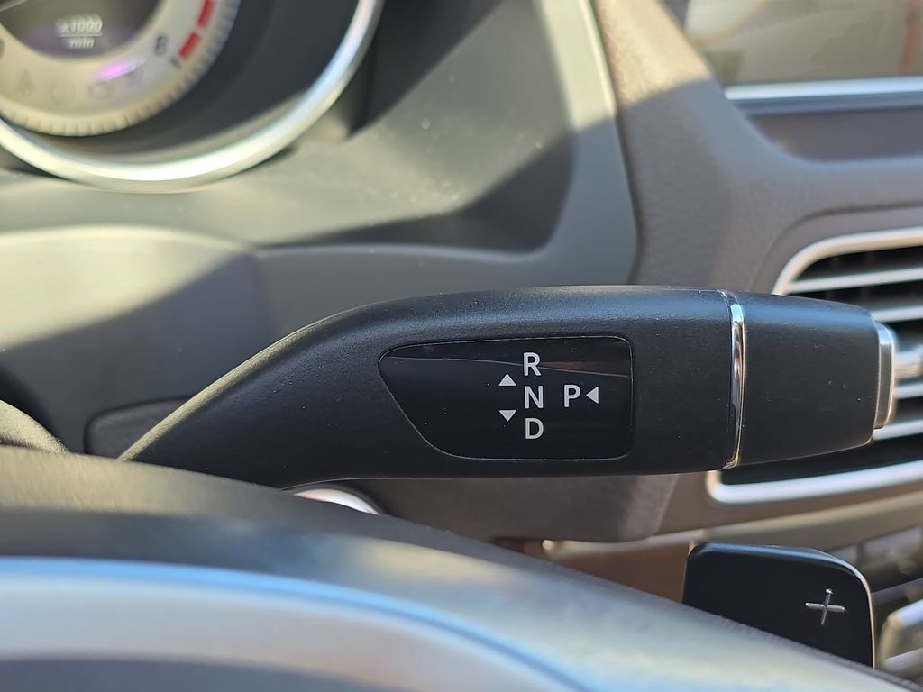 Used 2015 Red Mercedes-Benz E 400 image 28