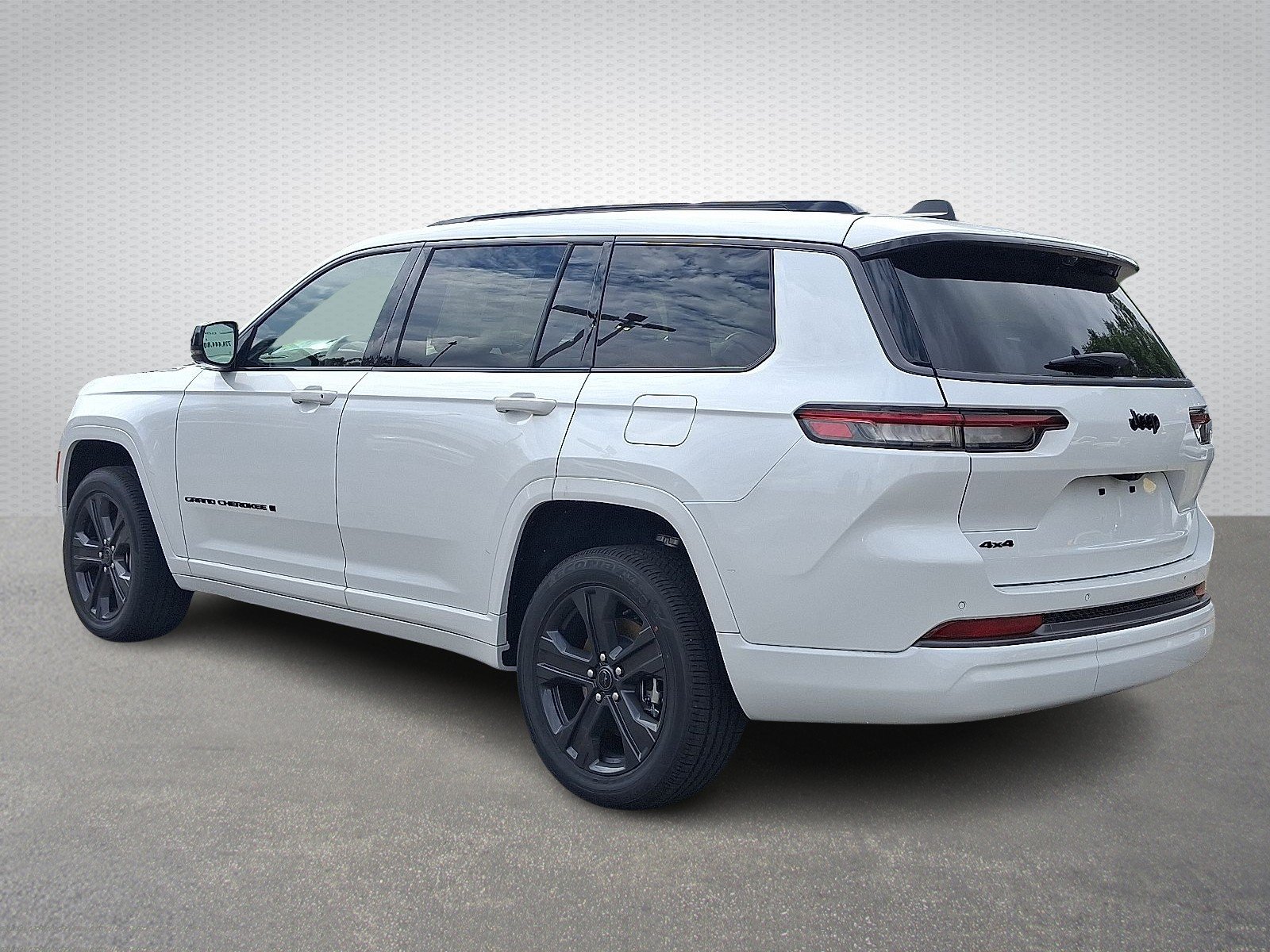 New 2027 Bright White Clear-Coat Paint Jeep Limited Reserve 4x4 image 3