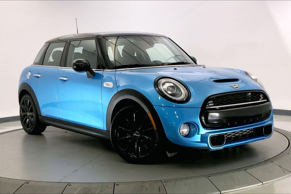 2019 MINI Hardtop Cooper S Signature's photo