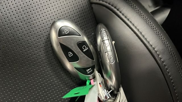 Used 2025 Serenity White Hyundai Calligraphy image 45