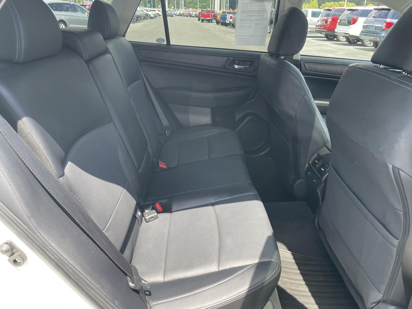 Used 2017 Crystal White Pearl Subaru Limited image 28