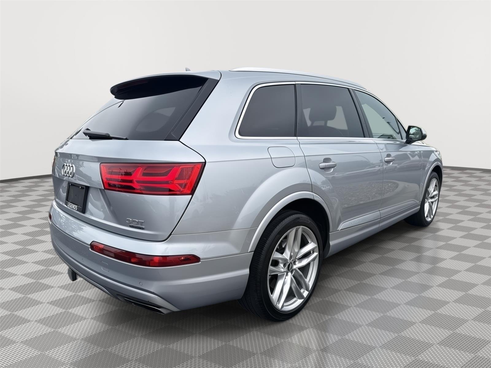 Used 2018 Florett Silver Metallic Audi Prestige image 15