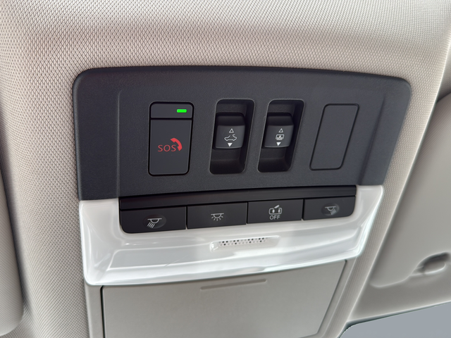 Used 2023 White Nissan SL image 36