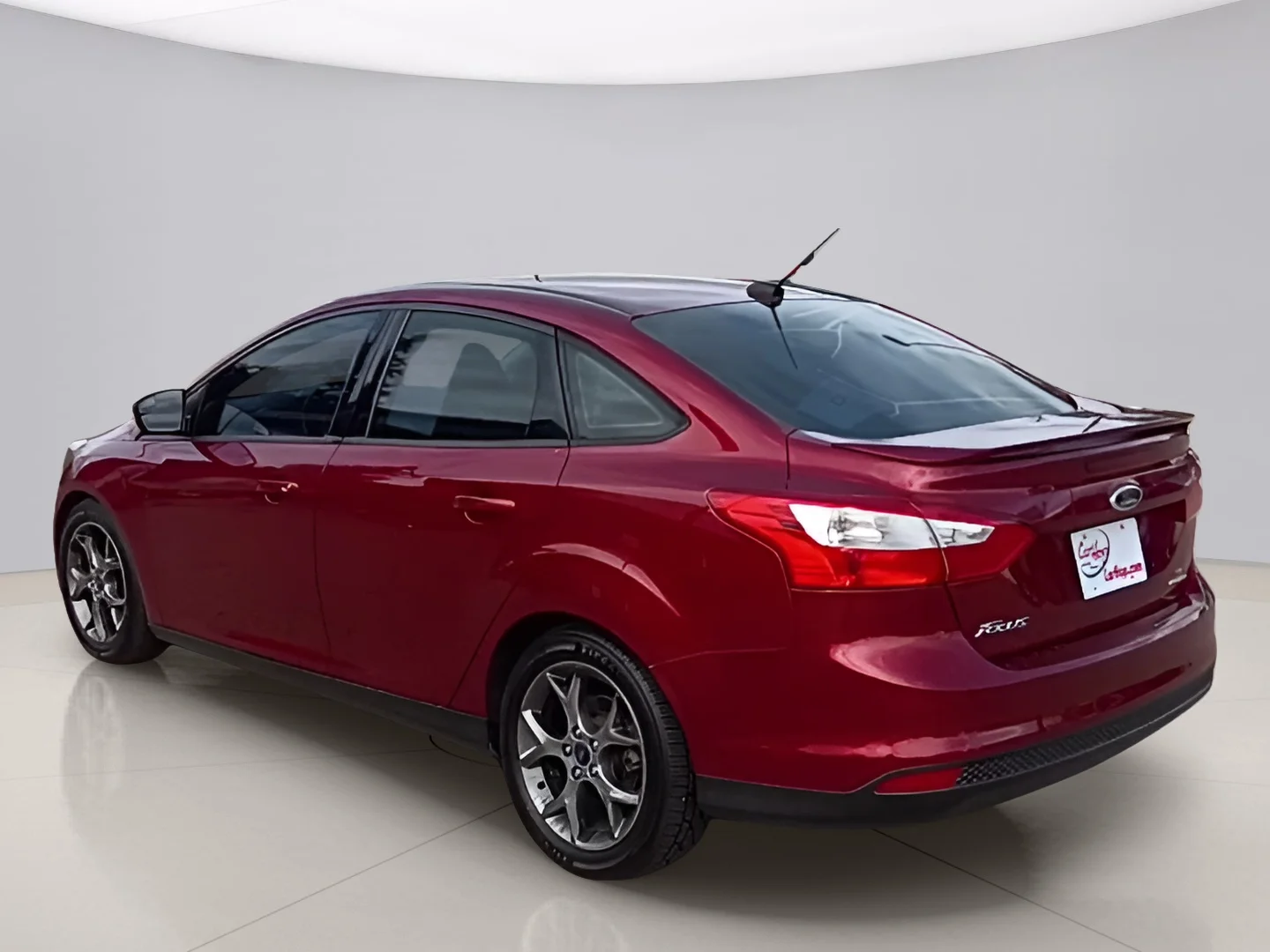 Used 2014 Red Ford SE image 3