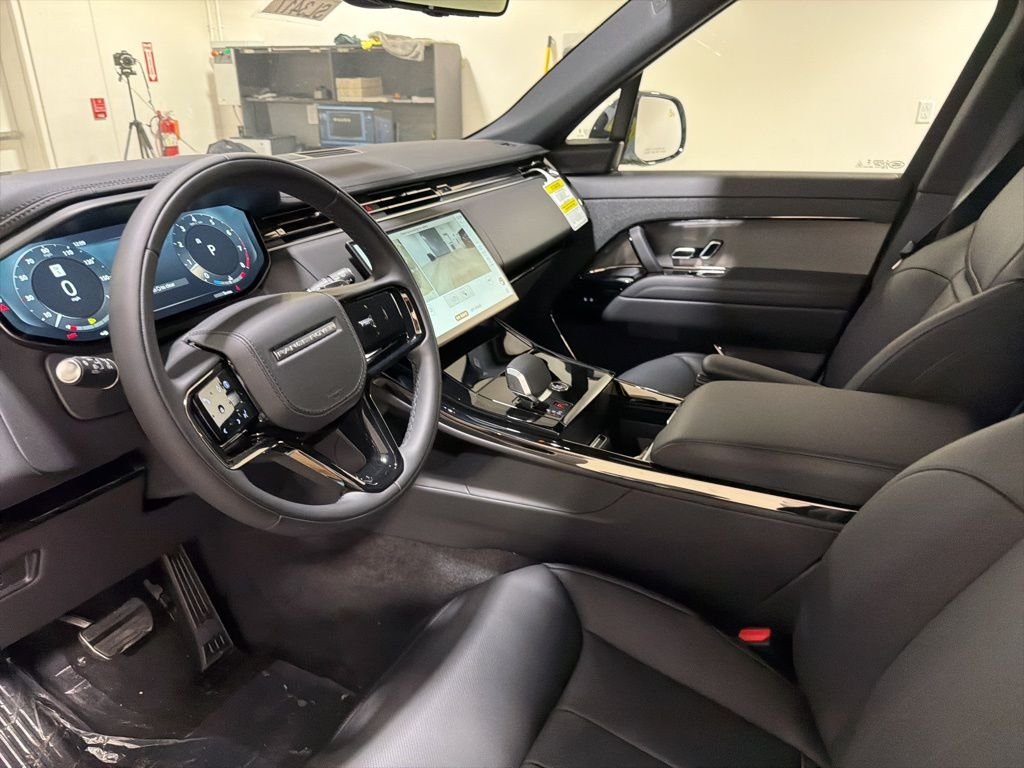 New 2026 Fuji White Land Rover Dynamic SE image 10