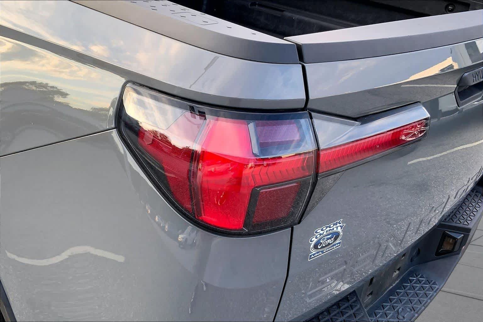 Used 2023 Hampton Gray Hyundai SEL image 27