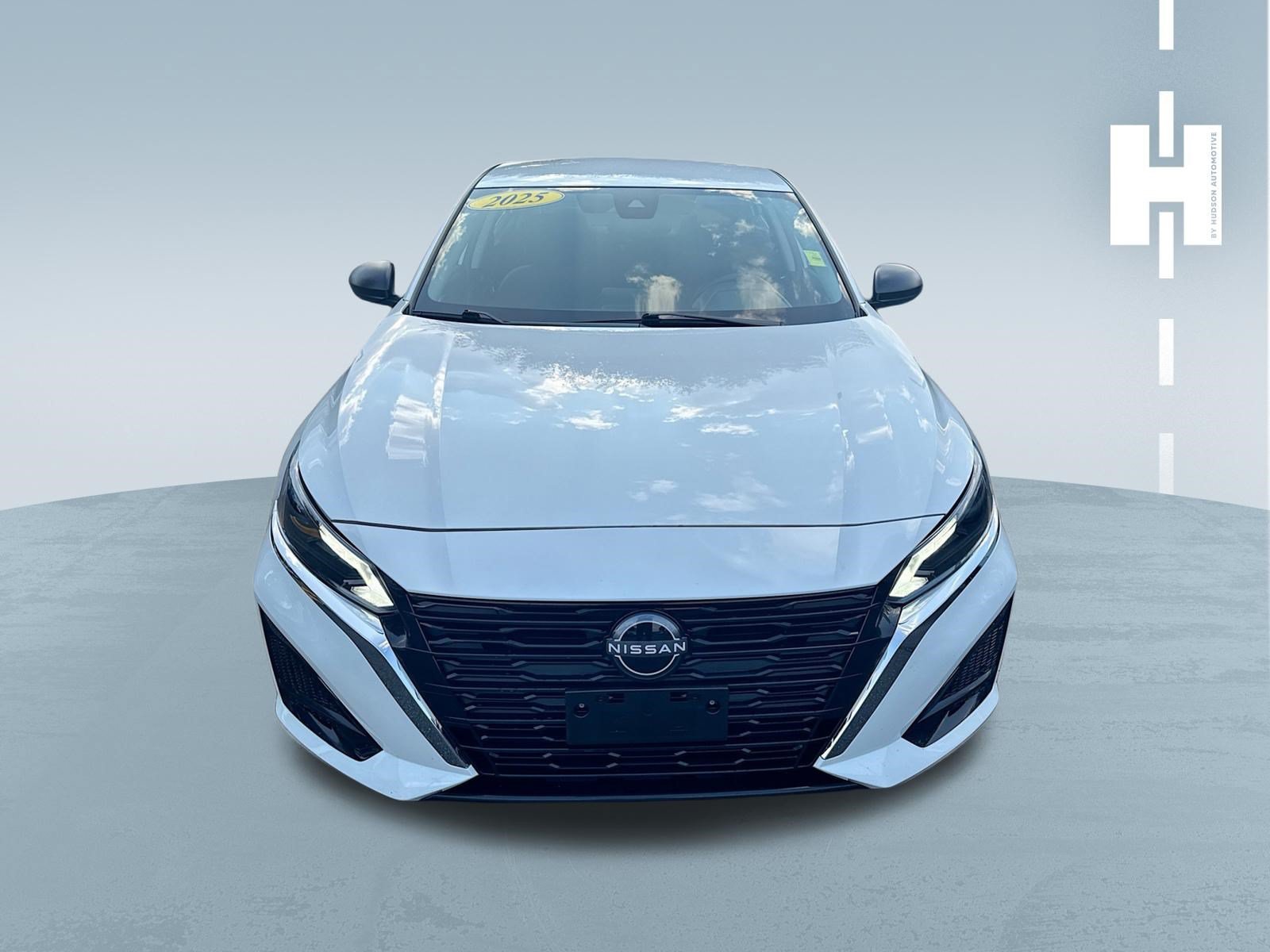 Used 2025 Glacier White Nissan SV image 2