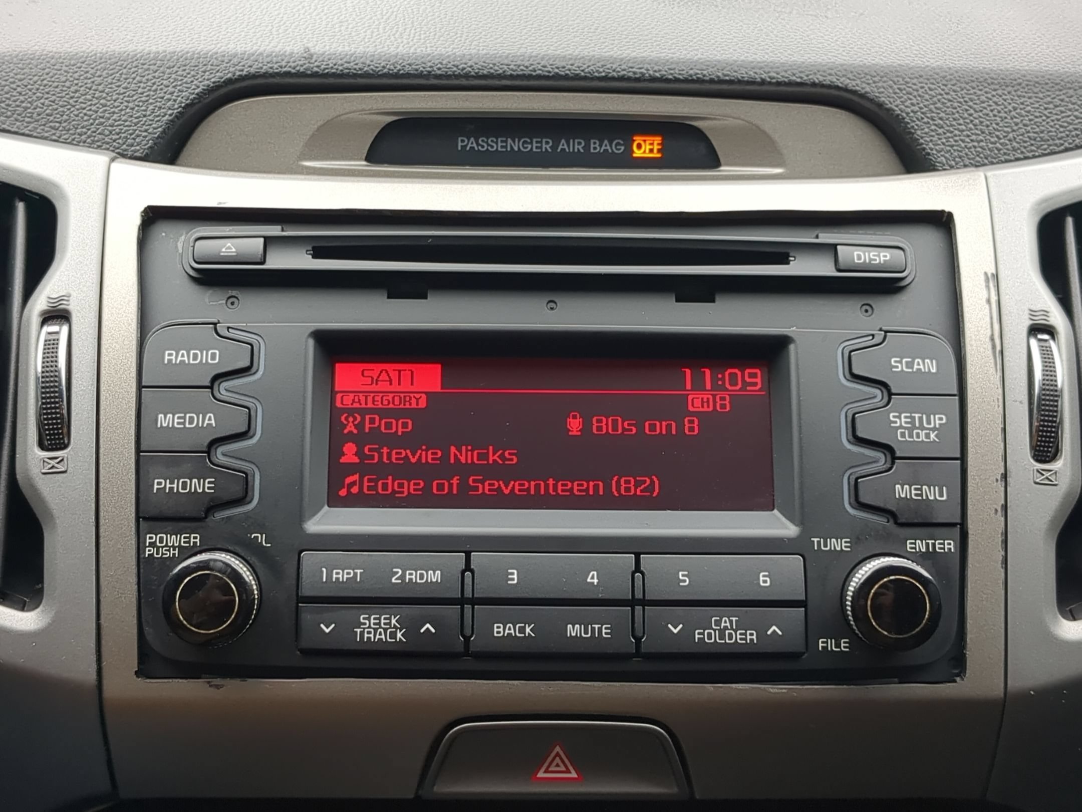 Used 2016 Clear White Kia LX image 22