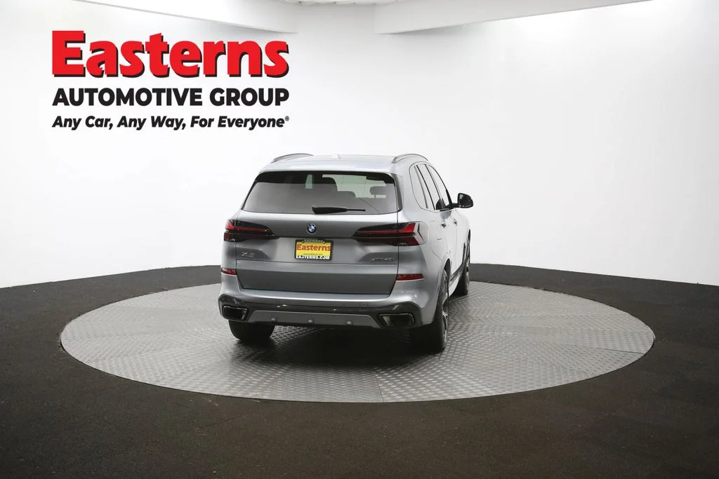 Used 2025 Gray BMW xDrive40i image 39