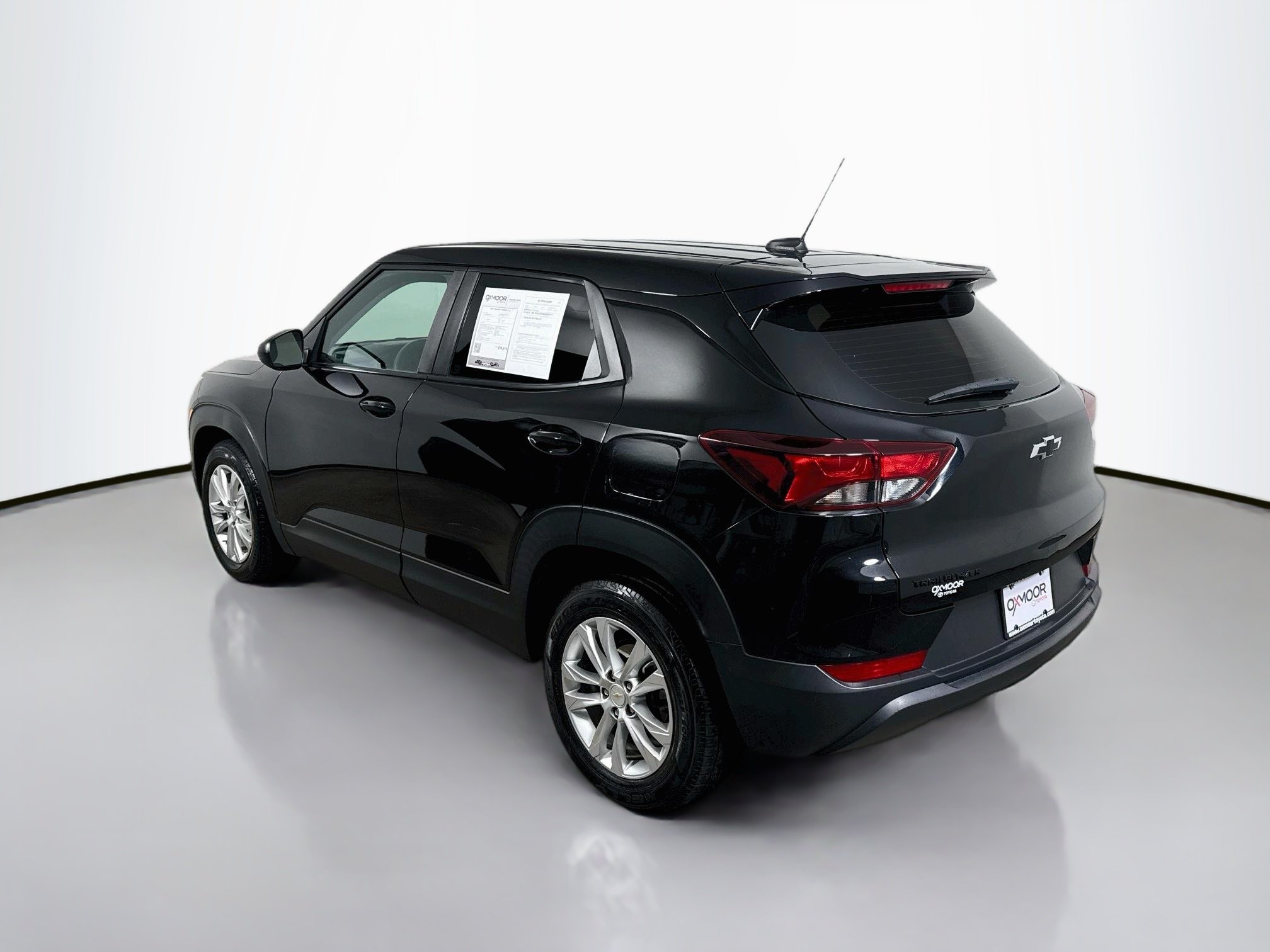 Used 2023 Black Chevrolet LS image 5