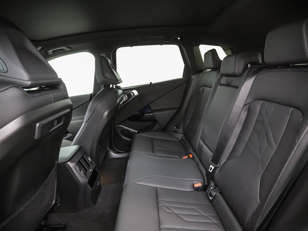 New 2026 Dark Graphite BMW M50 xDrive image 22