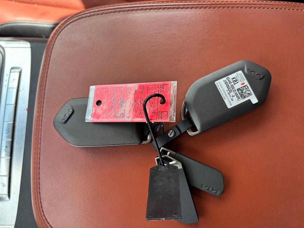 Used 2025 Black Kia EX image 11