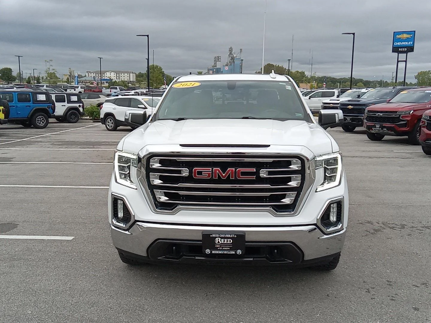 Used 2021 SUMMIT WHITE GMC SLT image 21