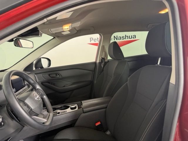 Certified Used 2025 Scarlet Nissan S image 5