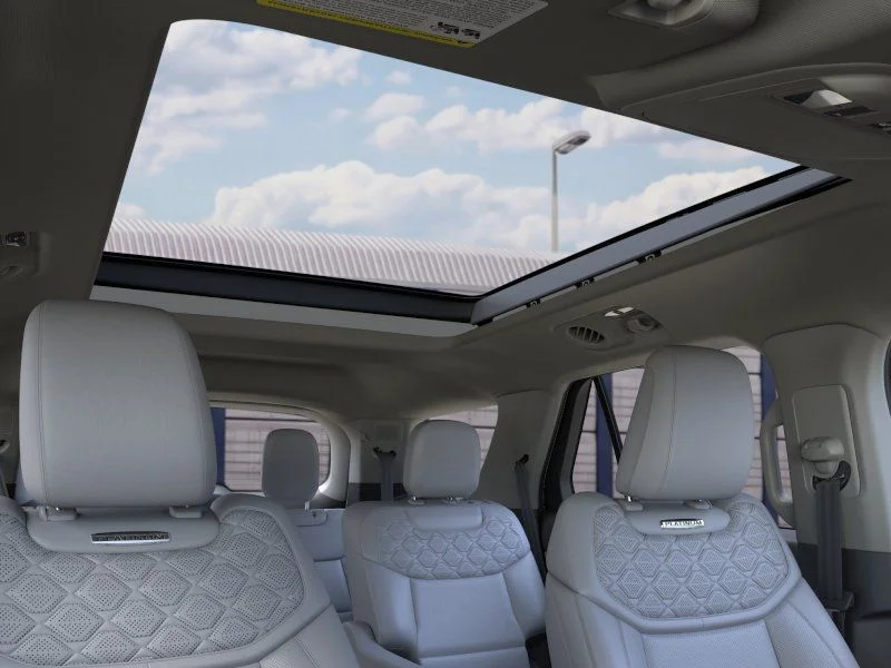 New 2026 Star White Metallic Tri-Coat Ford Platinum image 22