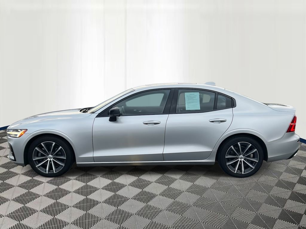 Used 2022 Volvo S60 Momentum with VIN 7JRL12FZ8NG186799 for sale in Eastpointe, MI