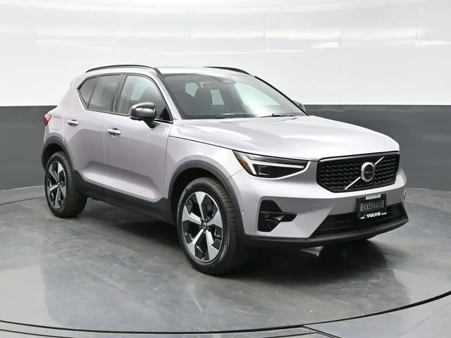 2026 Volvo XC40 B5 Plus