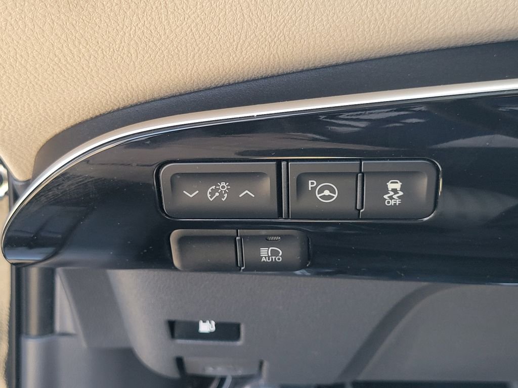 Used 2017 Black Toyota Two image 22