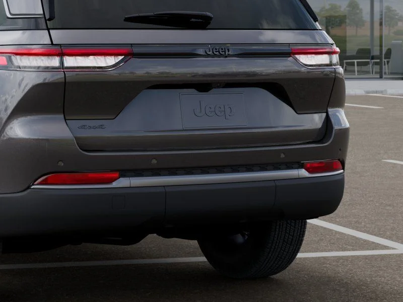 New 2026 Baltic Gray Metallic Clear-Coat Exterior Paint Jeep Altitude image 13