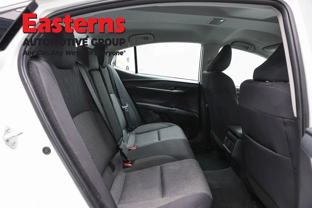 Used 2025 White Toyota LE image 23
