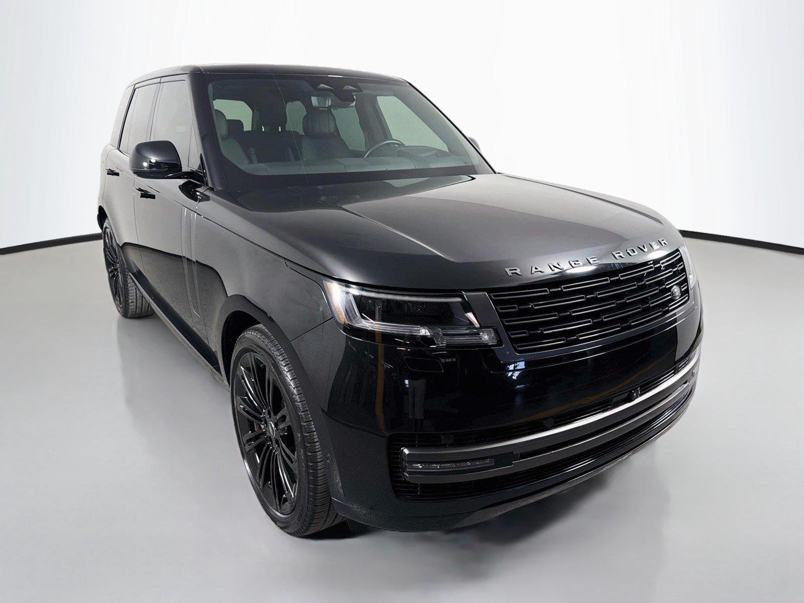 Certified Used 2024 Santorini Black Land Rover SE image 3
