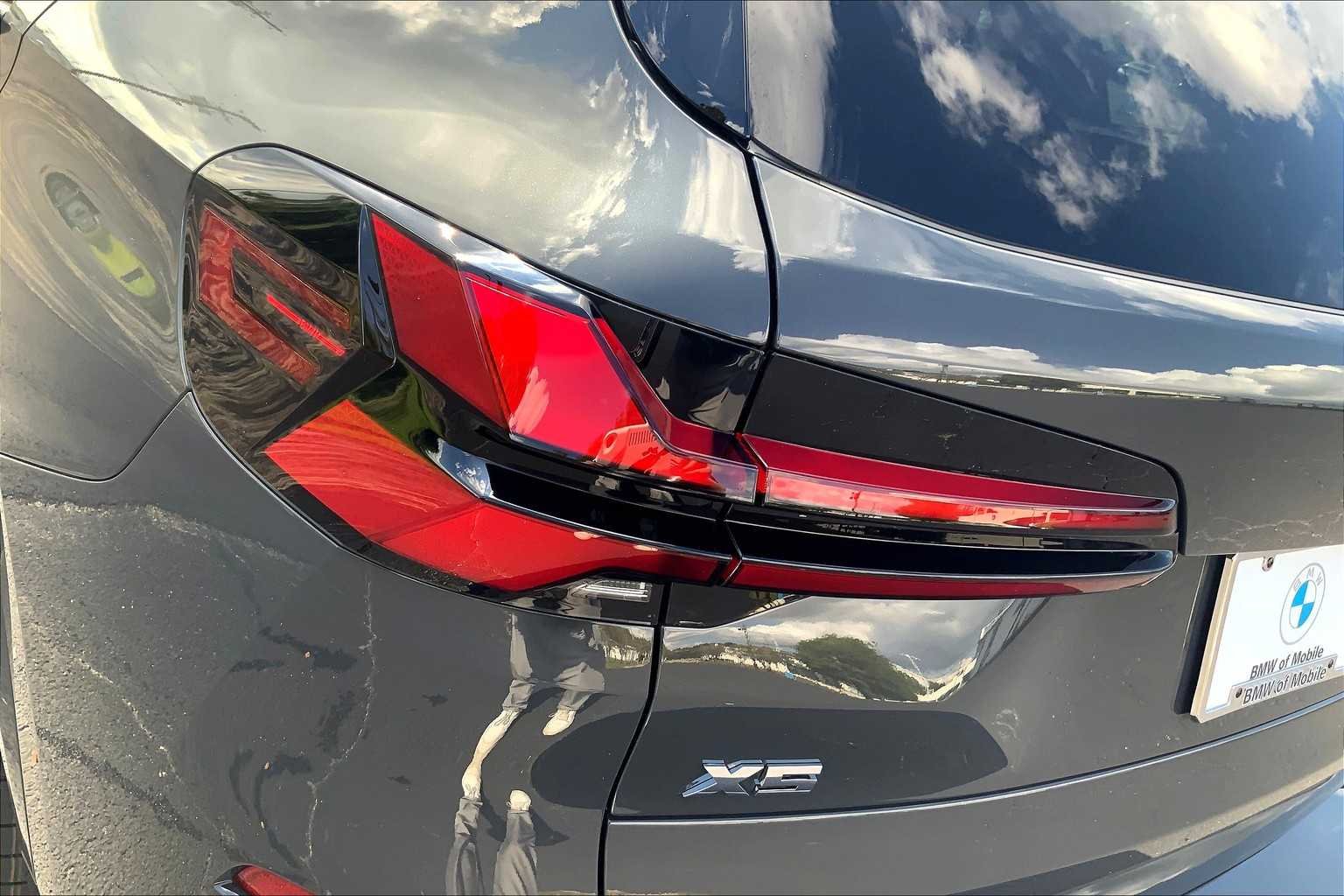 New 2026 Dravit Grey Metallic BMW M60i image 15