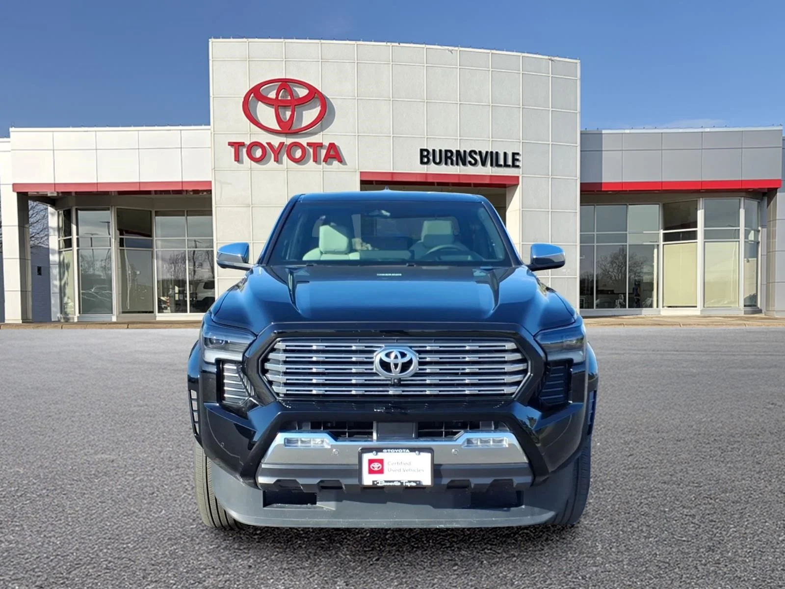 2025 Toyota Tacoma Limited - Photo 9