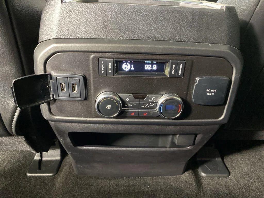 Used 2018 Magnetic Ford Limited image 32