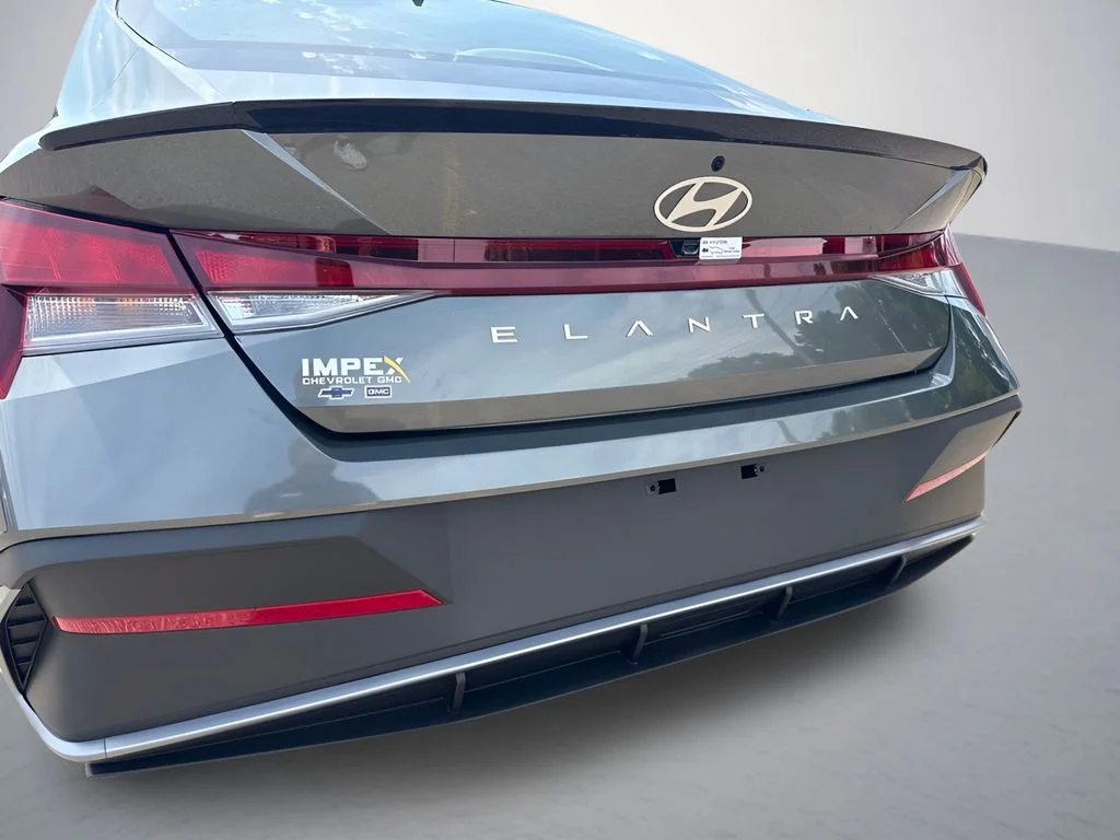 Used 2026 Gray Hyundai SEL Sport image 29