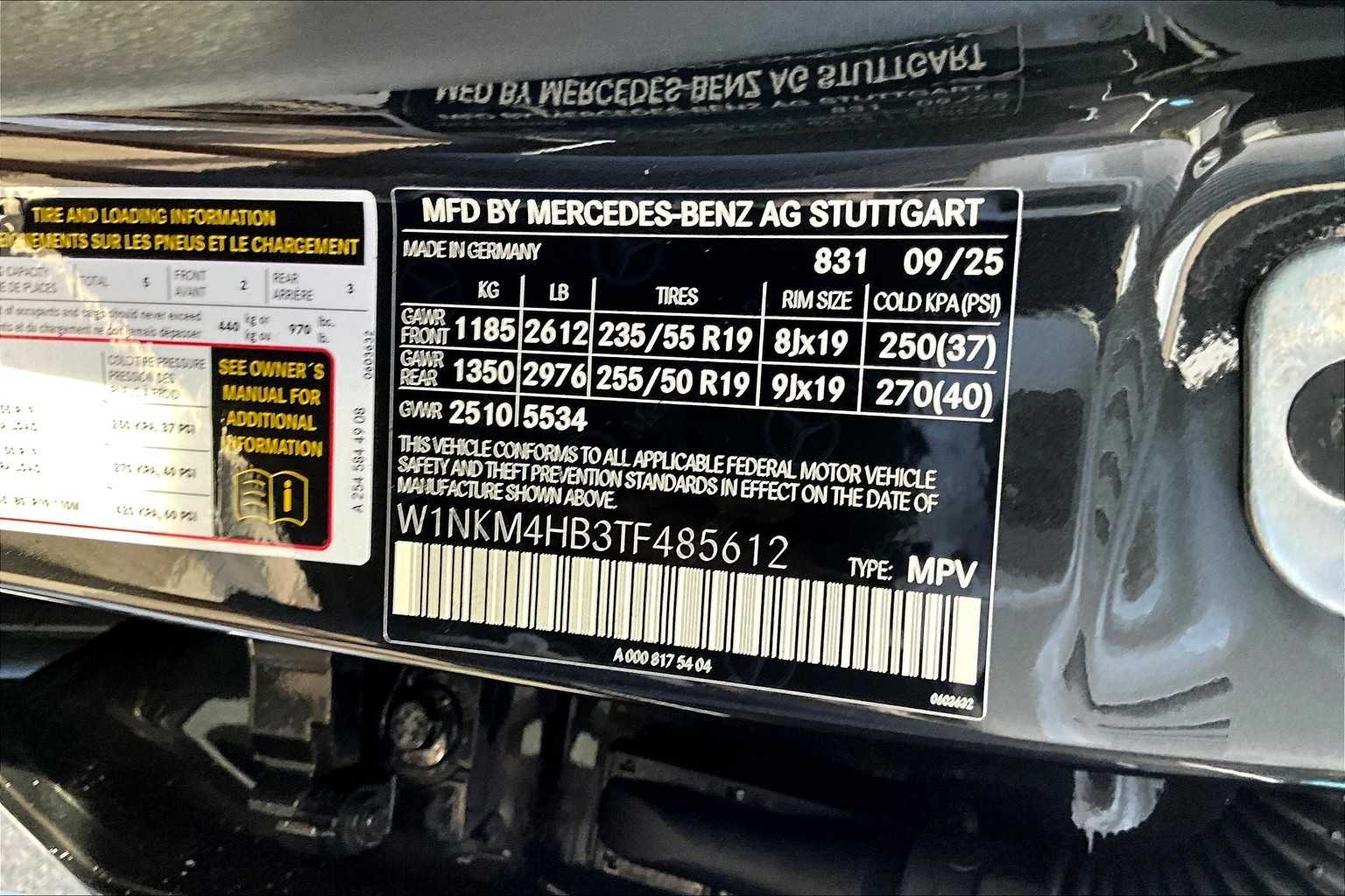 New 2026 Graphite Grey Metallic Mercedes-Benz GLC 300 image 16