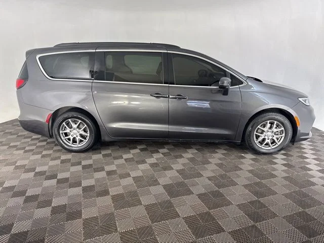 Used 2021 Gray Chrysler Touring image 5