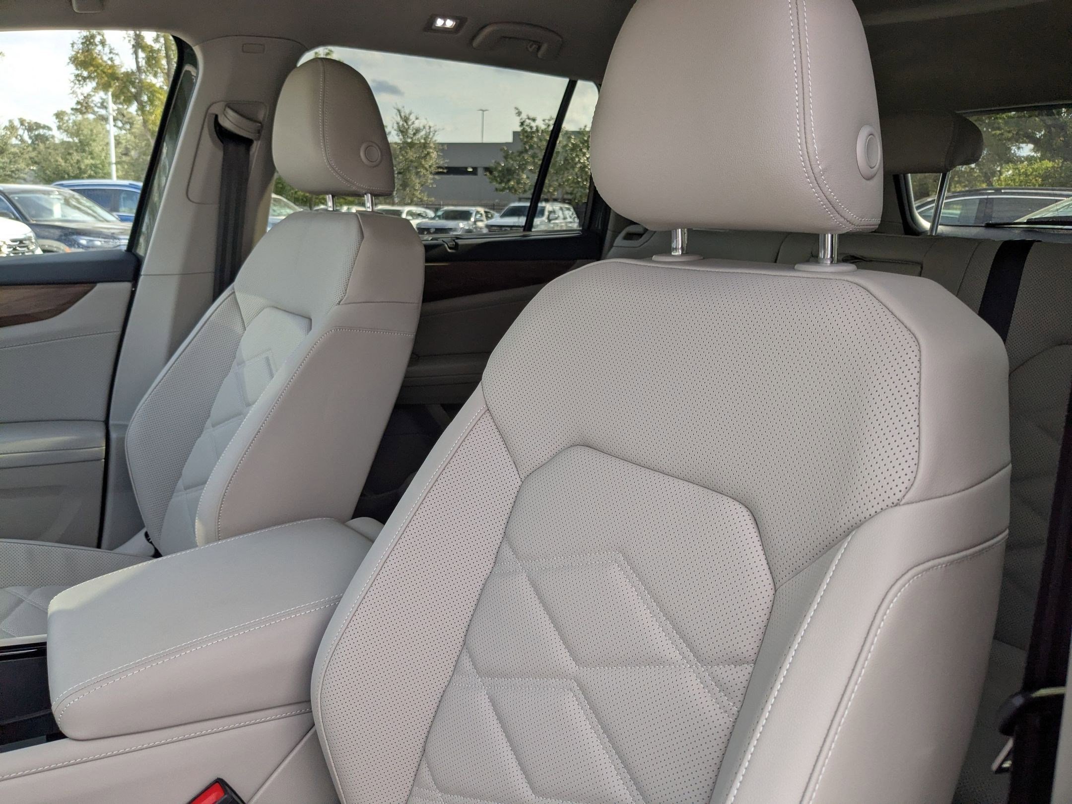 New 2026 Avocado Green Pearl Volkswagen 2.0T SE w/Technology image 7