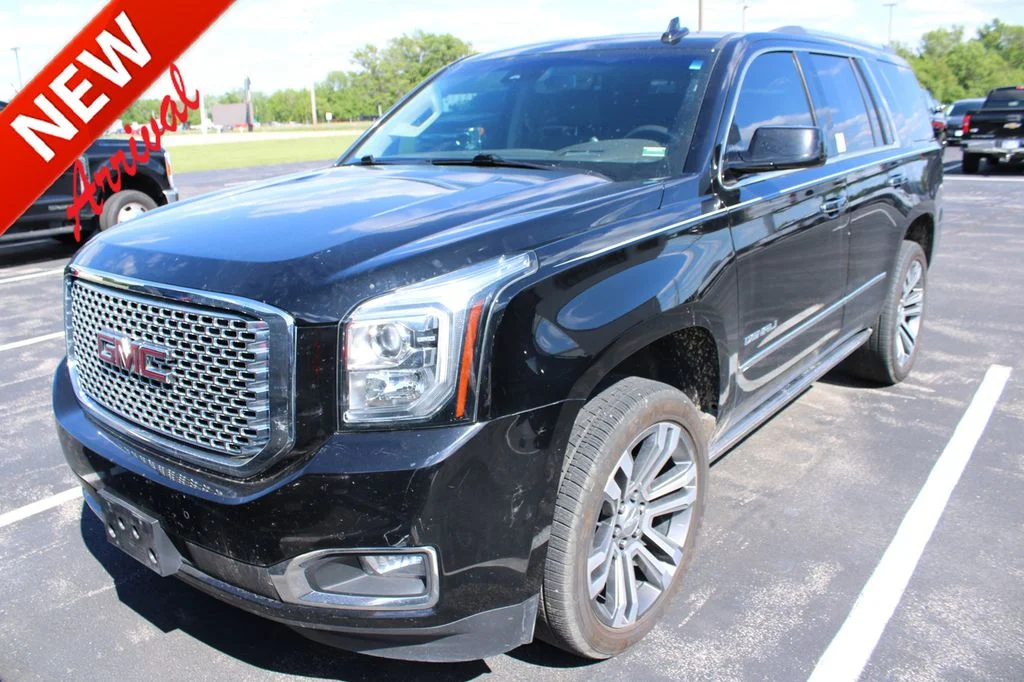 2017 GMC Yukon 4WD Denali's photo
