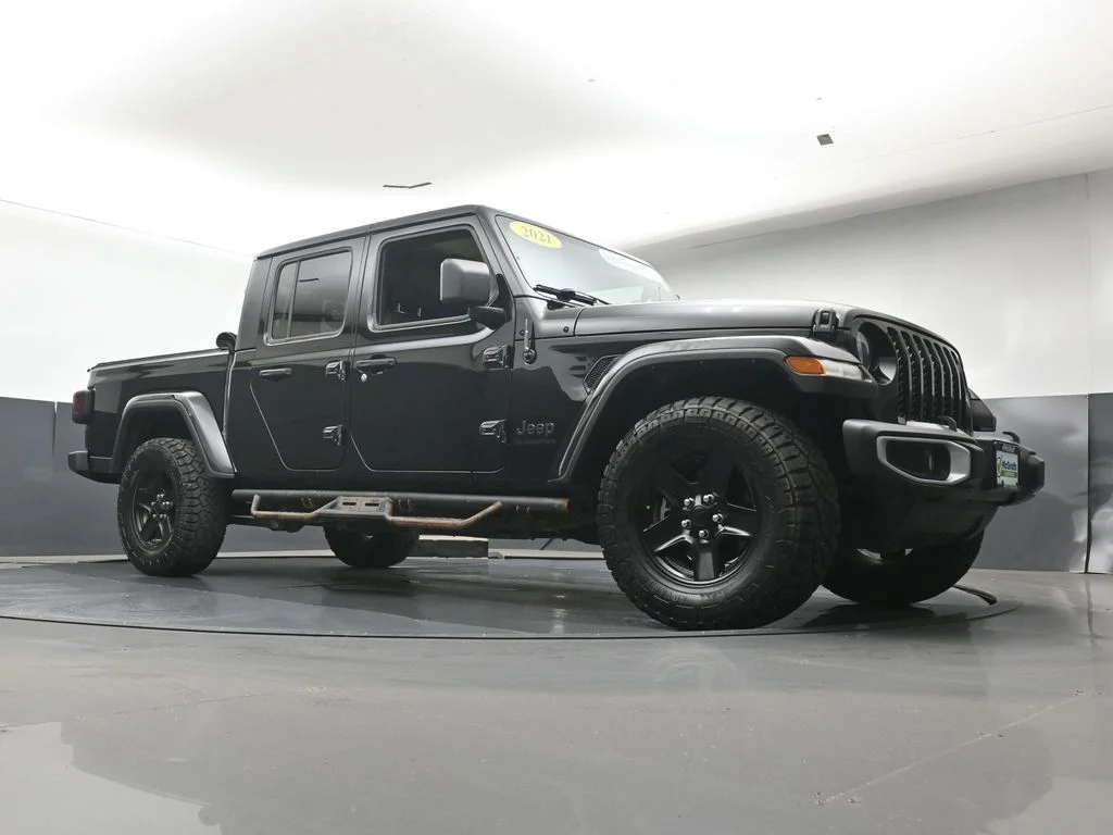Used 2021 Black Jeep Sport image 26