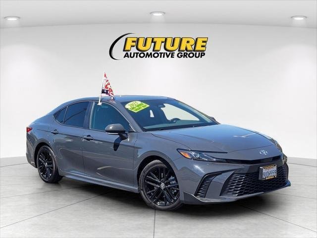 Used 2025 Gray Toyota SE image 1