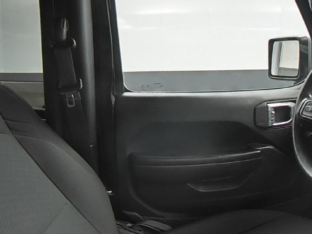 Used 2021 Black Jeep Sport image 34