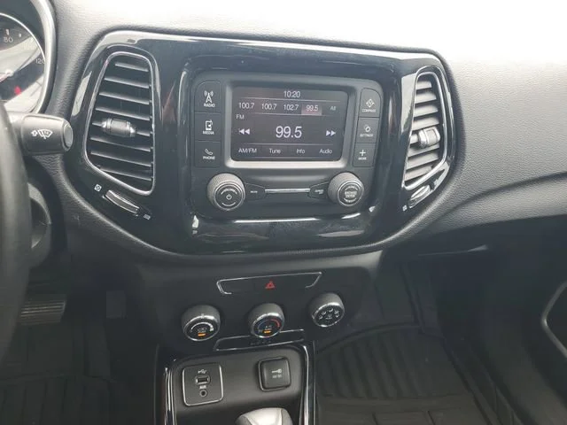 Used 2018 Diamond Black C Jeep Altitude image 14