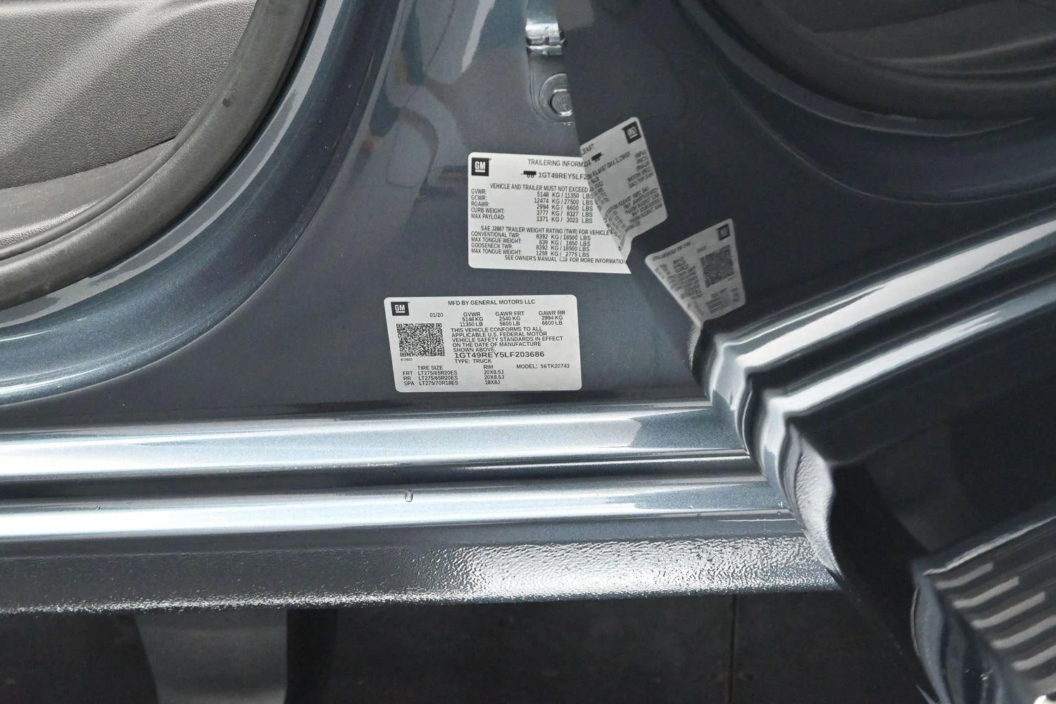 Used 2020 Dark Sky Metallic GMC Denali image 40