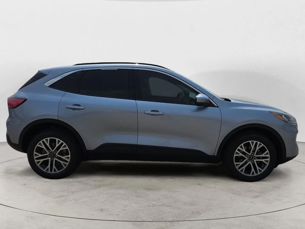 Used 2022 Blue Ford SEL image 4