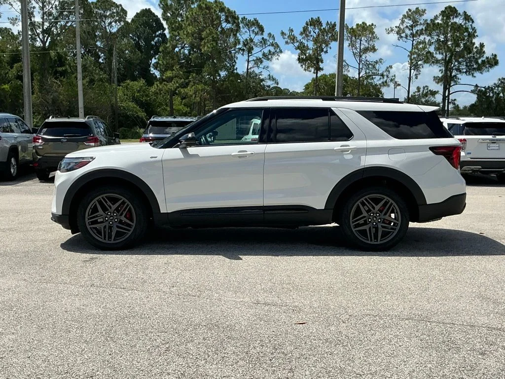 Used 2025 White Ford ST-Line image 3