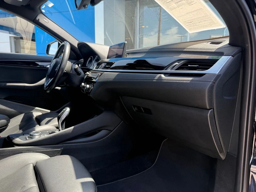 Used 2020 Black BMW sDrive28i image 17