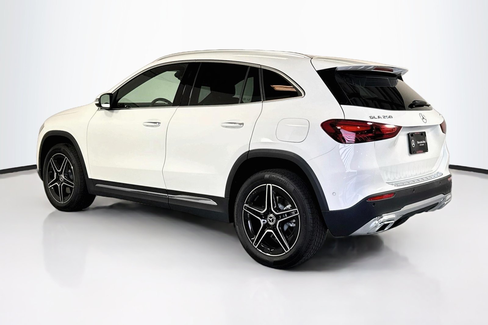 New 2026 Polar White Mercedes-Benz GLA 250 image 7
