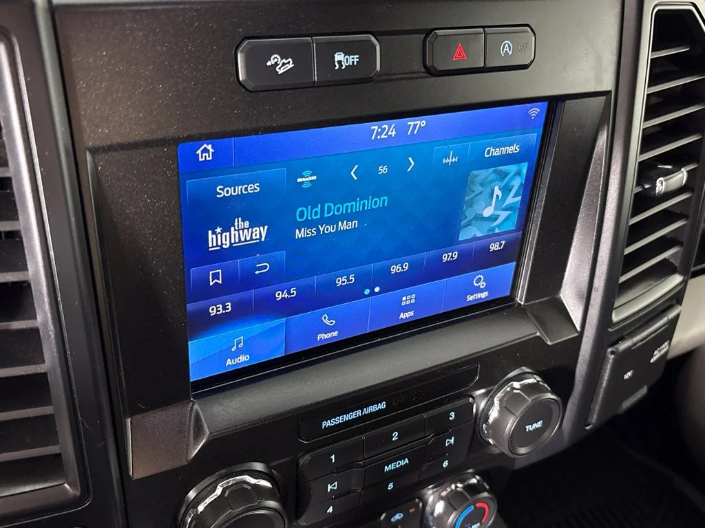 Used 2020 Blue Ford XL image 35