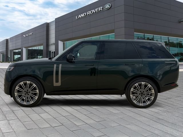 New 2026 British Racing Green Land Rover SE image 2