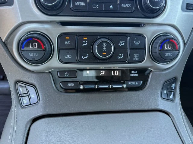 Used 2015 Onyx Black GMC Denali image 25