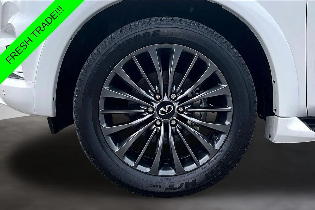 Used 2024 White INFINITI Sensory image 33