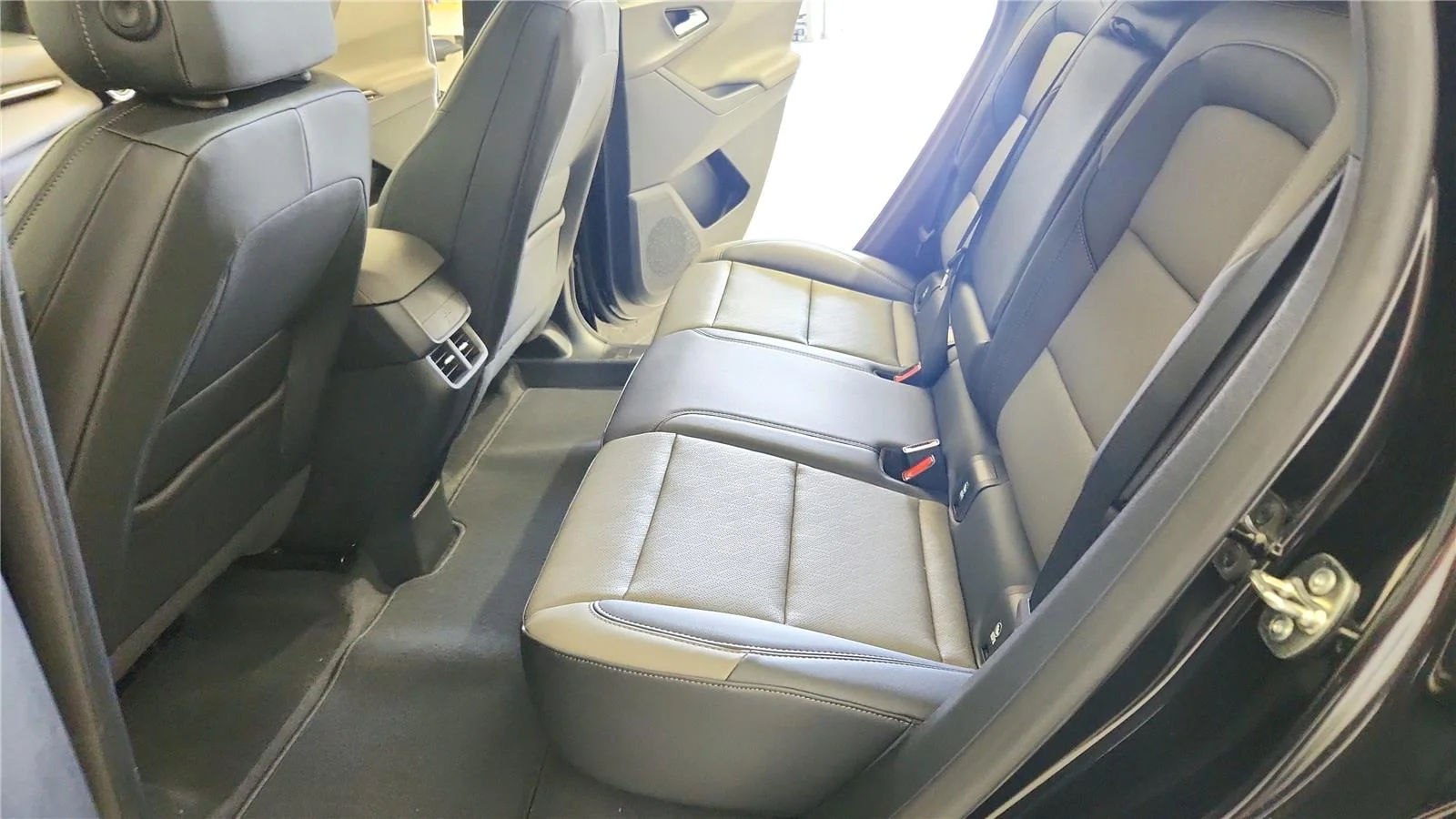 2026 Chevrolet Equinox LT - Photo 32