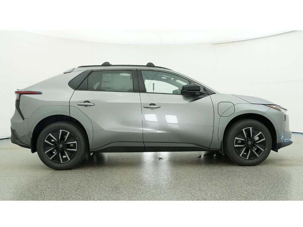 New 2026 Heavy Metal Toyota XLE image 27