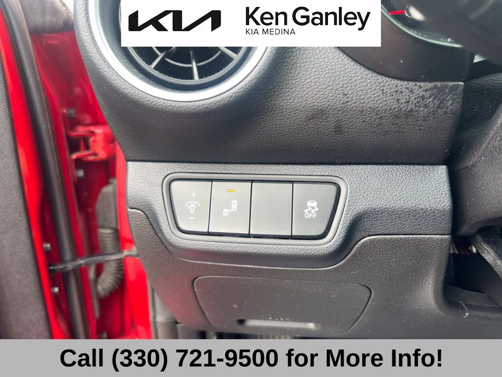 2023 Kia Forte LXS - Photo 30